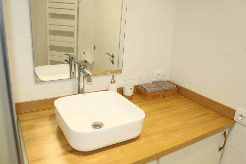 Nuevo Y Acogedor Apto En Vielha-Betren. Con Garaje Apartamento Exterior foto