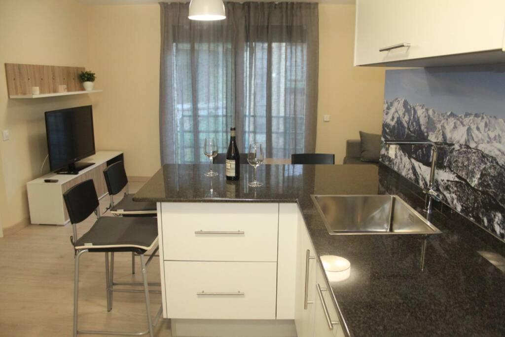 Nuevo Y Acogedor Apto En Vielha-Betren. Con Garaje Apartamento Exterior foto